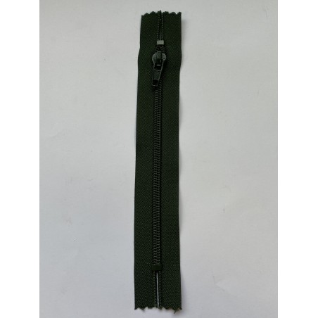 Fermeture à glissière nylon standard maille 6 verte 17 cm