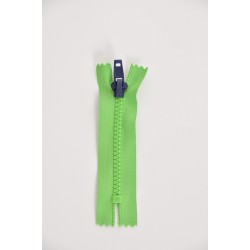 Fermeture à glissière injectée standard maille 6 vert 10 cm